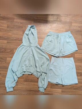 Hollister Gilly Hicks Medium Bundle